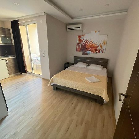 Apartments Lati Улцин Екстериор снимка