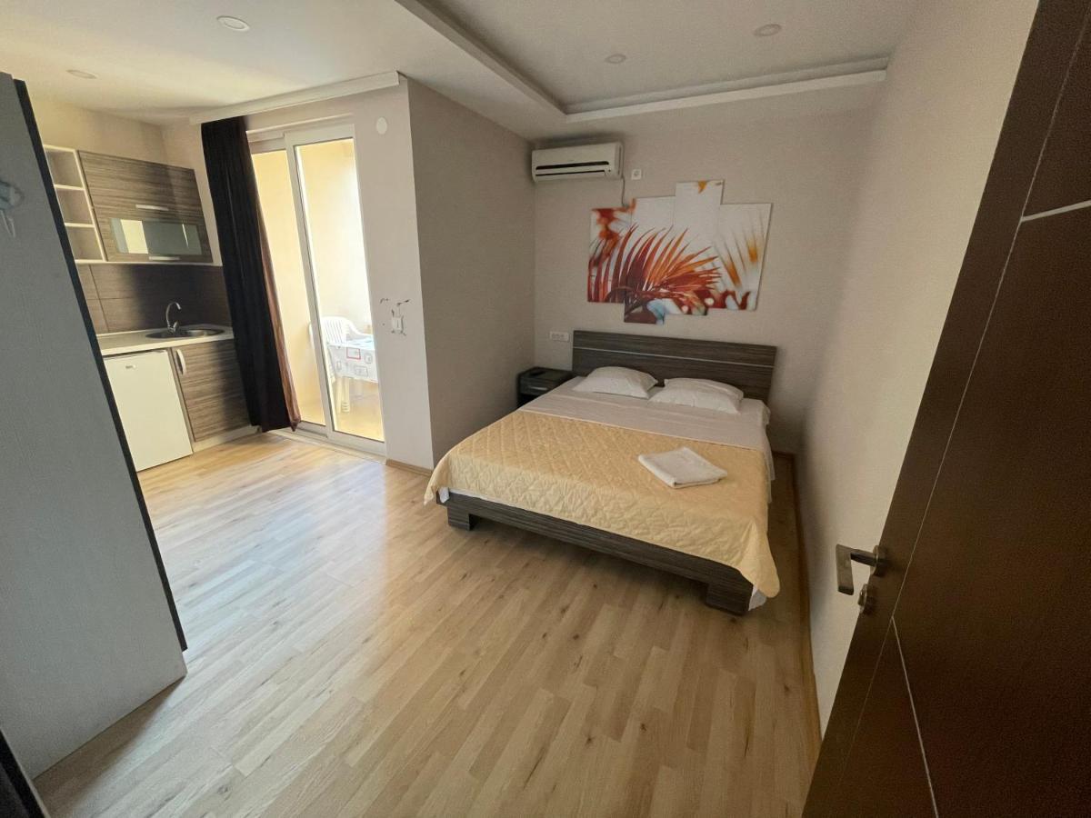 Apartments Lati Улцин Екстериор снимка