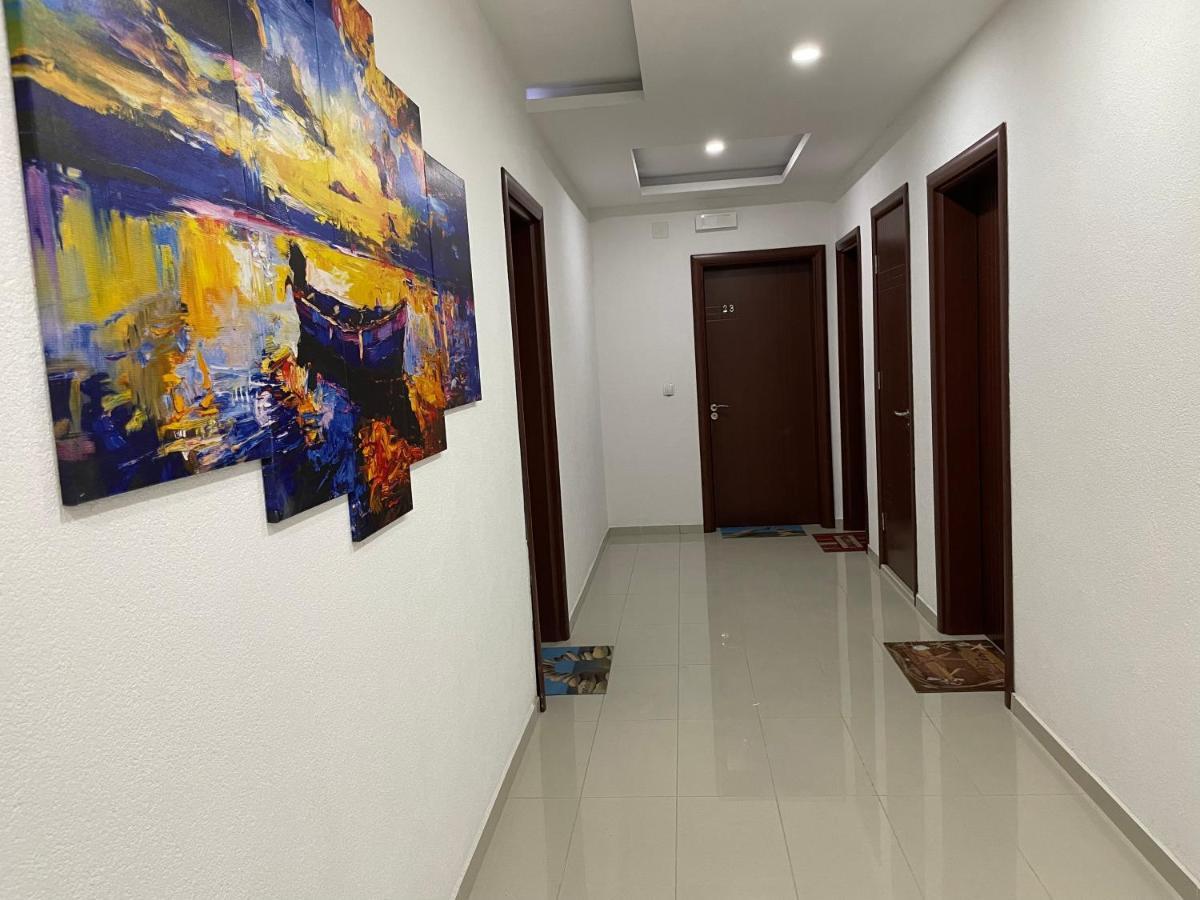 Apartments Lati Улцин Екстериор снимка