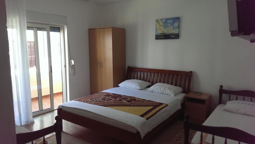 Apartments Lati Улцин Стая снимка