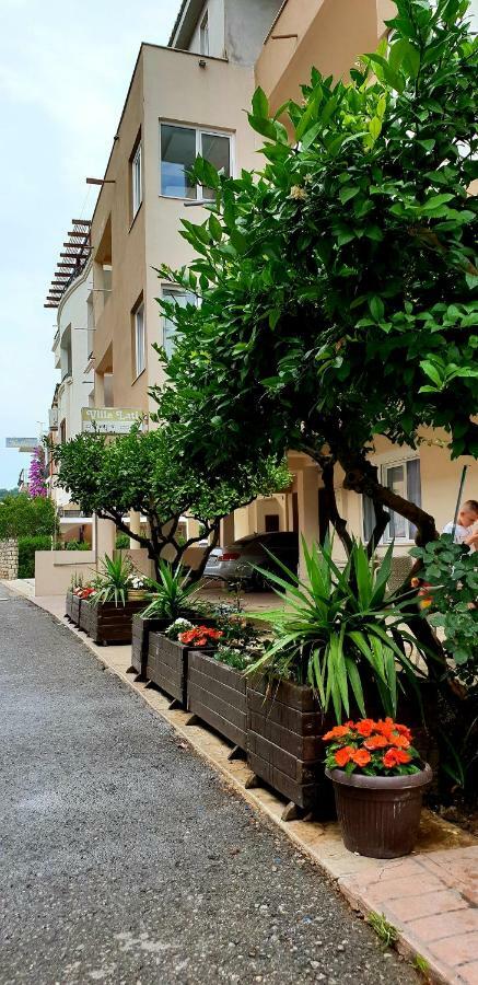 Apartments Lati Улцин Екстериор снимка