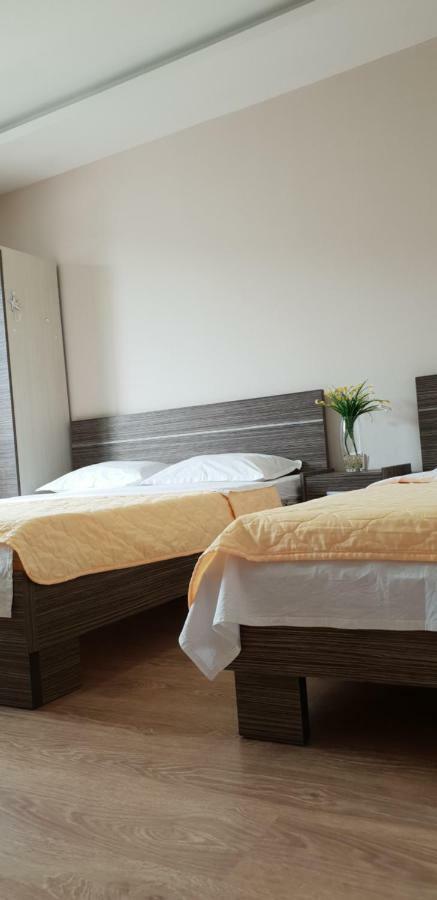 Apartments Lati Улцин Екстериор снимка